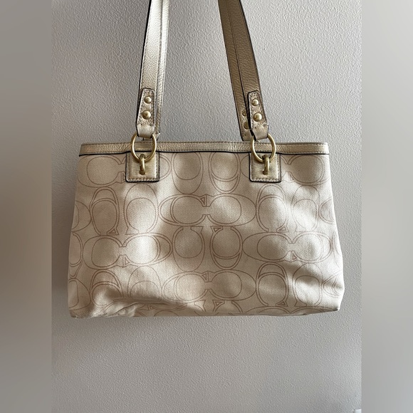 Coach Purse - Picture 8 of 9